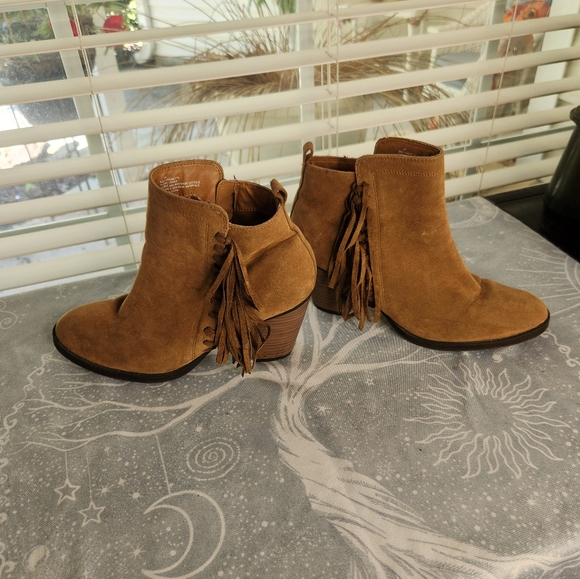 Women's RAMPAGE Ankle Boots Cowboy Faux Leather Fringe POW WOW Size 9 - Picture 3 of 8